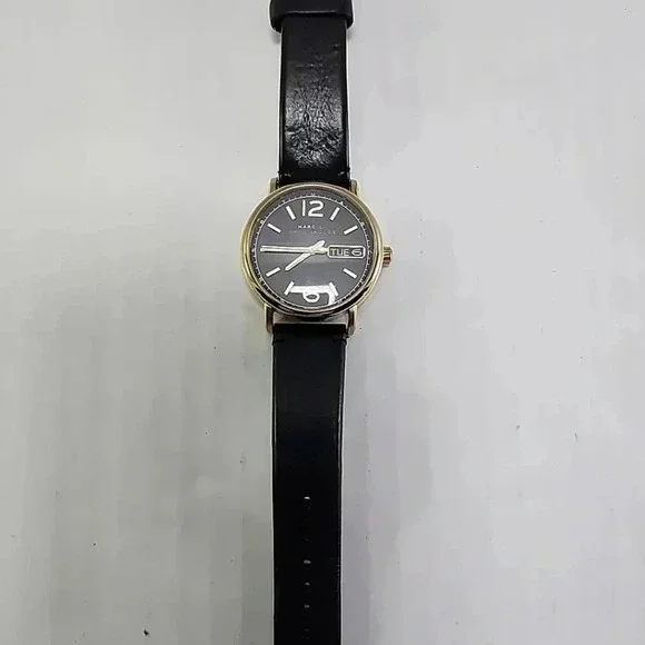 Womens Marc by Marc Jacobs MBM8651 Fergus Day Date 38MM Gold Watch New Battery - Picture 12 of 16